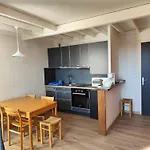 Au Cœur De Avec Balcon Et Parking - Fr-1-814-98 Appartement