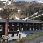 Appartement Au Cœur De Avec Balcon Et Parking - Fr-1-814-98 Super-Besse