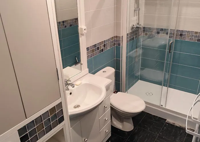 Au Coeur De Avec Balcon Et Parking - Fr-1-814-98 *